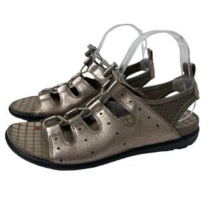 ecco toggle sandals